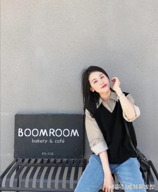 杏彩体育平台注册西装衬衫搭配牛仔裤西装衬衫西装短袖衬衫怎么穿秋季衬衫叠穿才时髦！