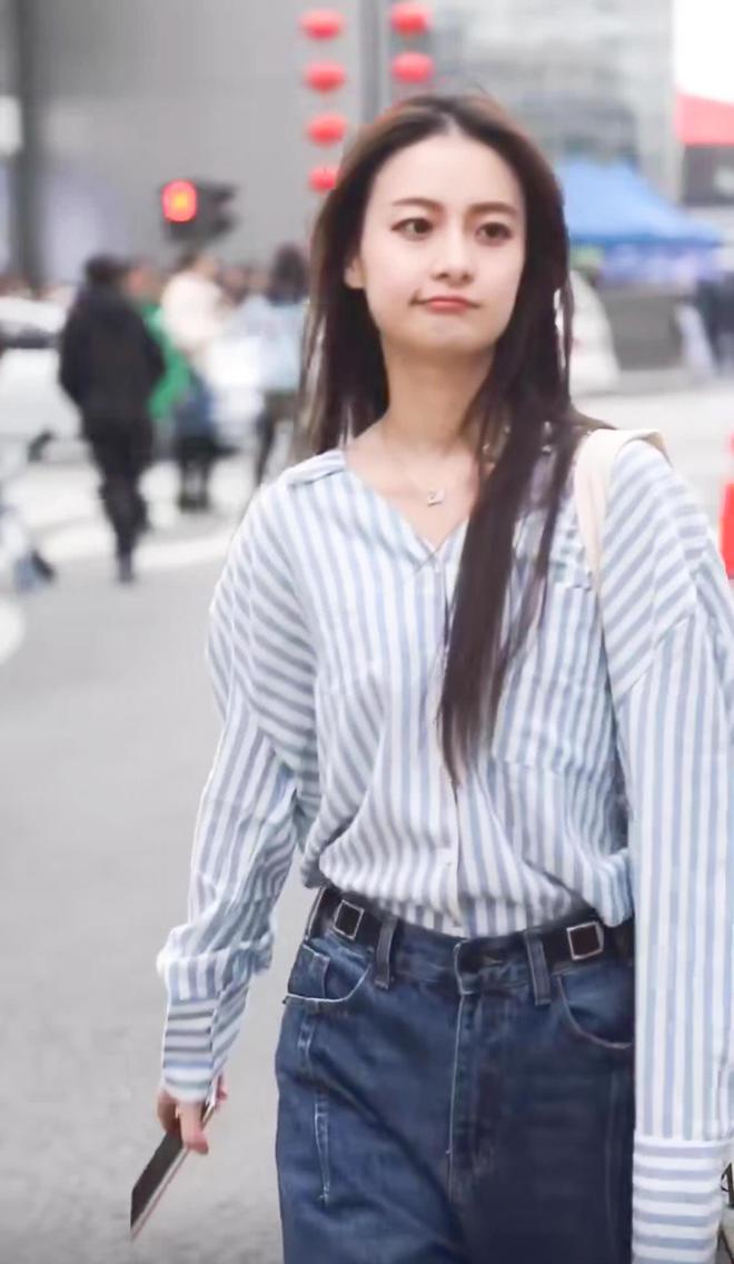杏彩体育平台注册西服可以放洗衣机吗西装衬衫正装衬衫怎么塞裤子赶紧看看:把“衬衫塞