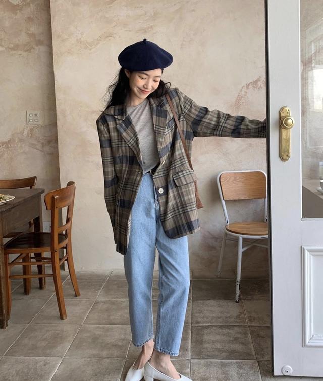 西装别老穿得太呆板今年流行这么穿干练利落又不失女人味