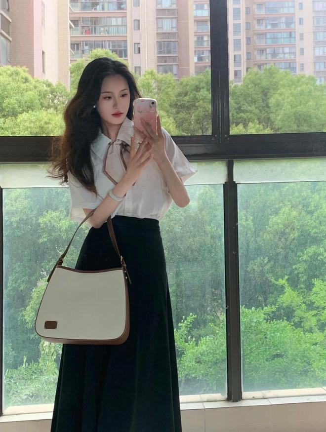 杏彩体育,毕业季告别学生装初入职场穿搭来袭简约又优雅