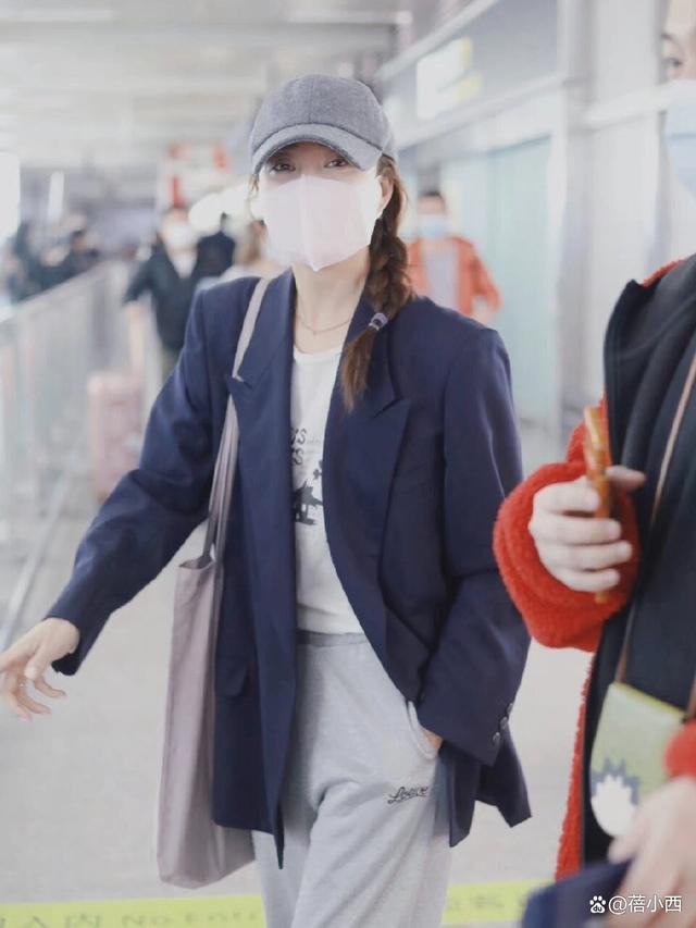 杏彩体育，学会殷桃恋爱后的新穿法上身着装技巧下身运动舒适度