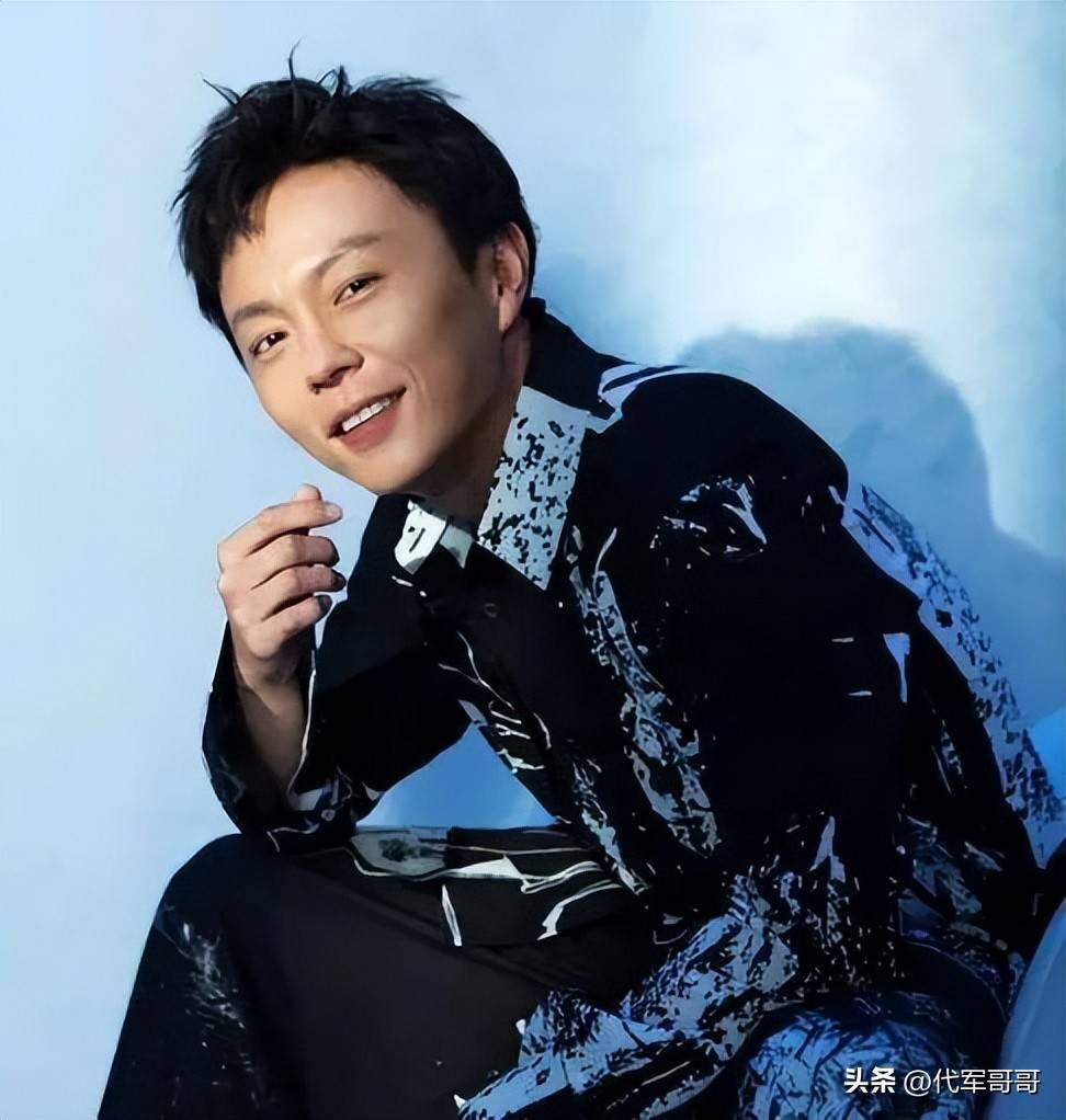 杏彩体育，港台红极一时的10位童星现状有人成千万网红有人沦为